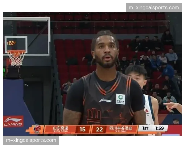 山东队凭借克里斯内线轴心作用 险胜广州稳固积分榜前列