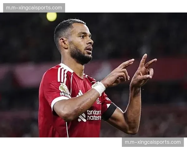 加克波中场组织表现合格，利物浦攻防转换枢纽作用明显